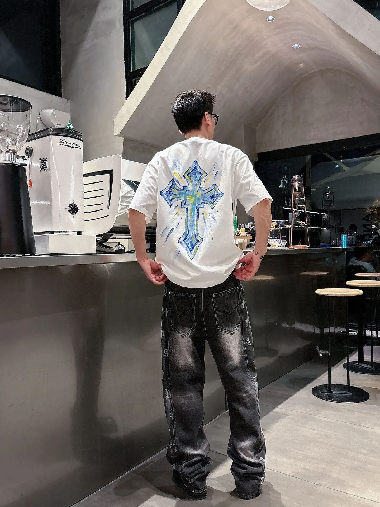 P P 。 Sizes:m~3x :Black White :6099+3796